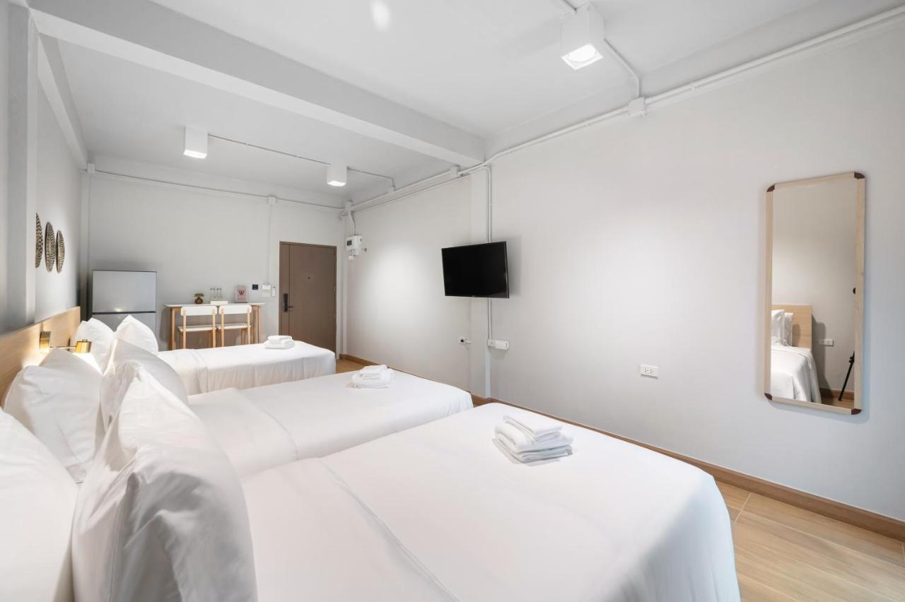 Hotel Wizpark Ratchada Банкок Екстериор снимка